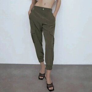 ZARA Women’s Green Flowy Joggers Size: Small